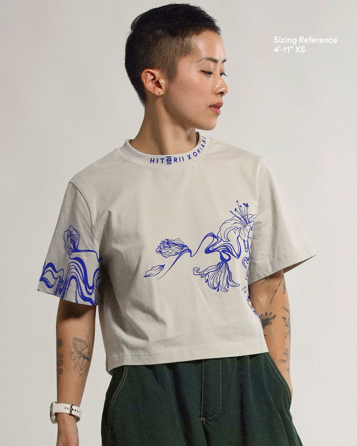 Entangled Fragaria | Crop Tee | Charcoal