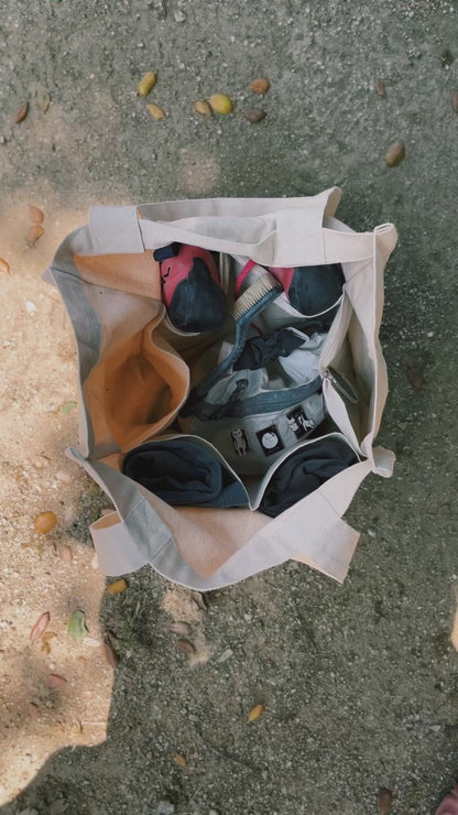 Hitorii Compartment Tote /// Light Canvas /// Solo Journey